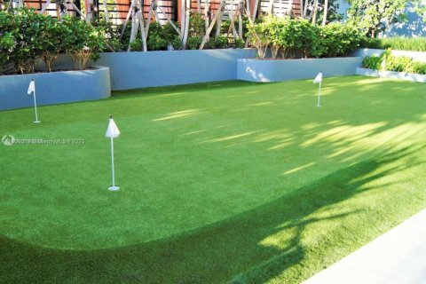 Condo in Miami, Florida, 1 bedroom  № 2012872 - photo 12