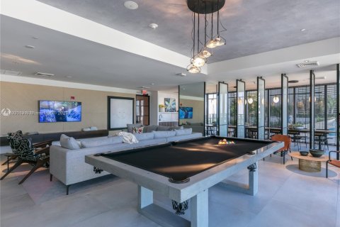 Condo in Miami, Florida, 1 bedroom  № 2012872 - photo 13