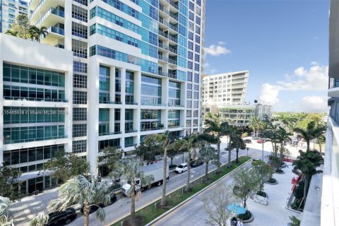 Condo in Miami, Florida, 1 bedroom  № 2012872 - photo 23