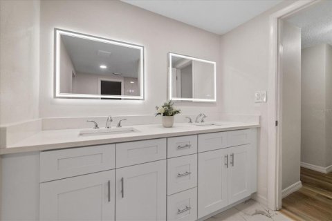 Villa ou maison à vendre à Port Richey, Floride: 3 chambres, 169.92 m2 № 2420076 - photo 21