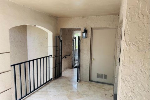 Condo in Altamonte Springs, Florida, 2 bedrooms  № 1785020 - photo 30