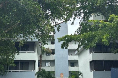 Снять в аренду квартиру в Майами, Флорида 2 спальни, 99.78м2, № 1932095 - фото 1