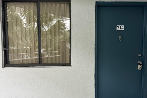 Снять в аренду квартиру в Майами, Флорида 2 спальни, 99.78м2, № 1932095 - фото 14