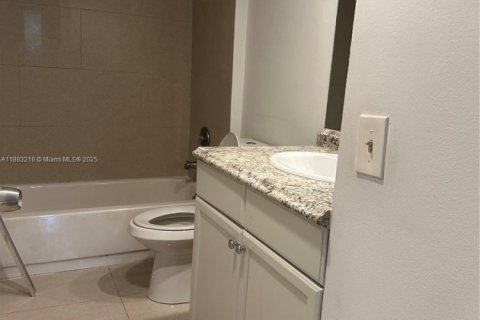 Снять в аренду квартиру в Майами, Флорида 2 спальни, 99.78м2, № 1932095 - фото 5