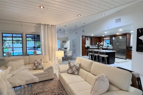 Villa ou maison à louer à Hollywood, Floride: 4 chambres, 185.99 m2 № 1967370 - photo 30