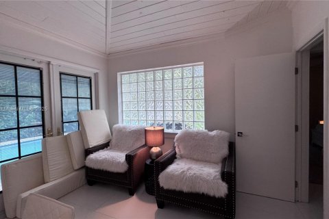 Villa ou maison à louer à Hollywood, Floride: 4 chambres, 185.99 m2 № 1967370 - photo 16