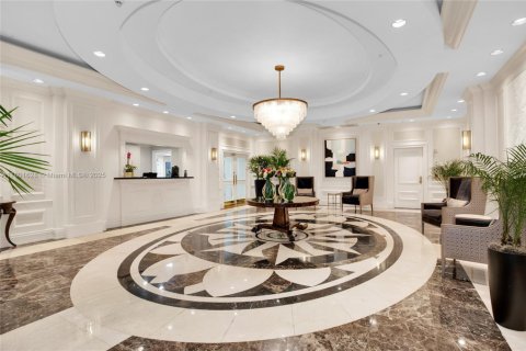 Condo in Miami, Florida, 2 bedrooms  № 1961247 - photo 18