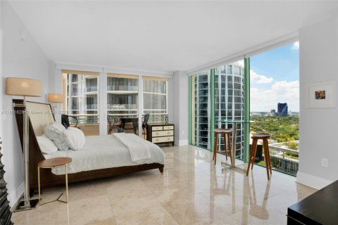 Condo in Miami, Florida, 2 bedrooms  № 1961247 - photo 8