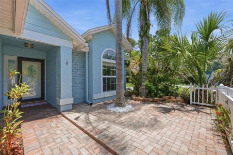 House in Oviedo, Florida 2 bedrooms, 107.02 sq.m. № 2200228 - photo 3