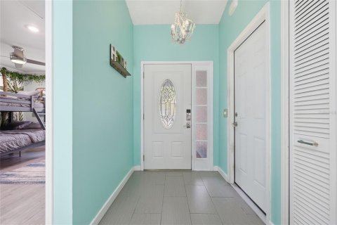 House in Oviedo, Florida 2 bedrooms, 107.02 sq.m. № 2200228 - photo 5
