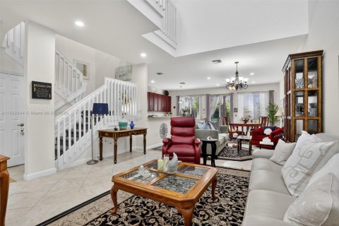 Townhouse in Pompano Beach, Florida 3 bedrooms, 174.84 sq.m. № 1945769 - photo 2