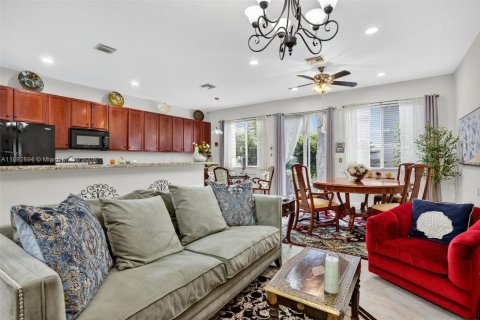 Townhouse in Pompano Beach, Florida 3 bedrooms, 174.84 sq.m. № 1945769 - photo 4