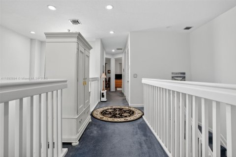Townhouse in Pompano Beach, Florida 3 bedrooms, 174.84 sq.m. № 1945769 - photo 10