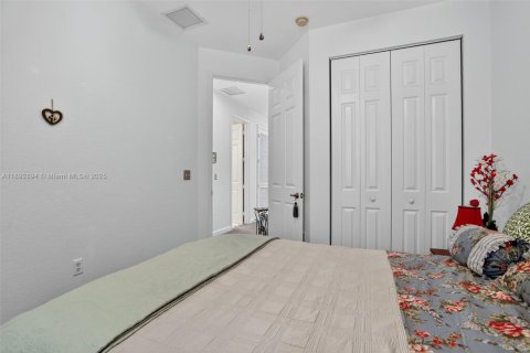 Townhouse in Pompano Beach, Florida 3 bedrooms, 174.84 sq.m. № 1945769 - photo 15