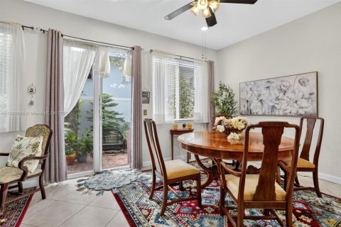 Townhouse in Pompano Beach, Florida 3 bedrooms, 174.84 sq.m. № 1945769 - photo 5