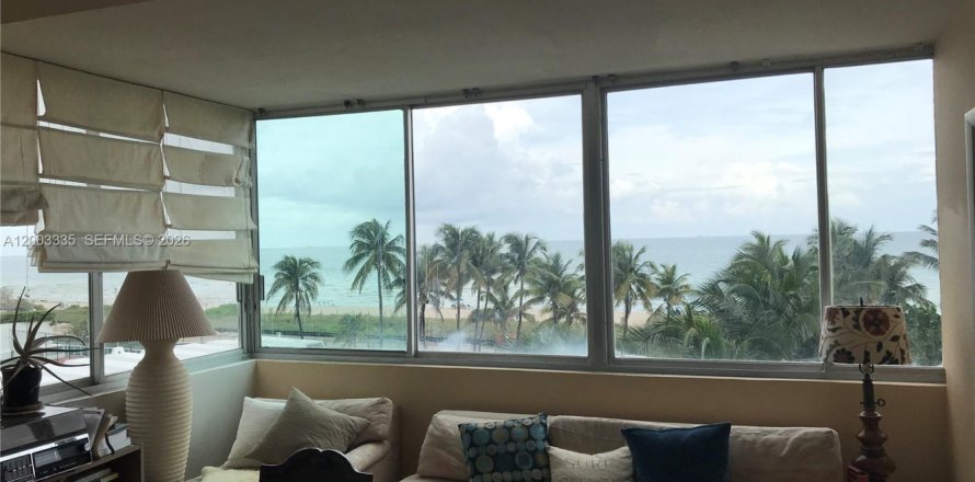 Кондоминиум с 3 спальнями в Майами-Бич, Флорида № 2068523