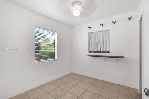 Casa en venta en Hollywood, Florida, 3 dormitorios, 108.51 m2 № 1708135 - foto 18