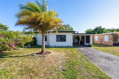 Casa en venta en Hollywood, Florida, 3 dormitorios, 108.51 m2 № 1708135 - foto 1