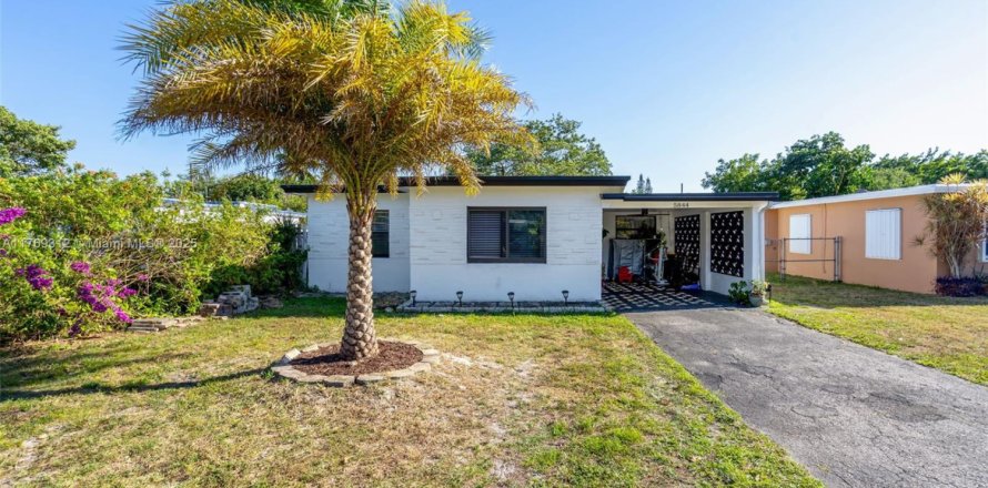 Casa en Hollywood, Florida 3 dormitorios, 108.51 m2 № 1708135