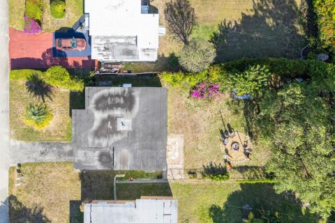 Casa en venta en Hollywood, Florida, 3 dormitorios, 108.51 m2 № 1708135 - foto 26