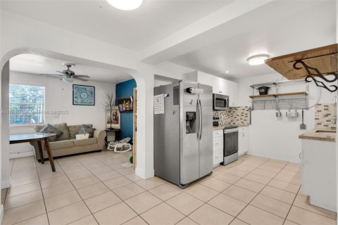 Casa en venta en Hollywood, Florida, 3 dormitorios, 108.51 m2 № 1708135 - foto 11