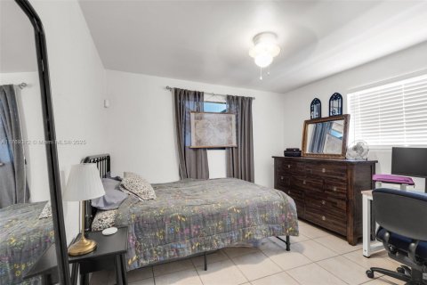 Casa en venta en Hollywood, Florida, 3 dormitorios, 108.51 m2 № 1708135 - foto 15