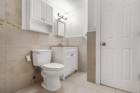 Casa en venta en Hollywood, Florida, 3 dormitorios, 108.51 m2 № 1708135 - foto 10