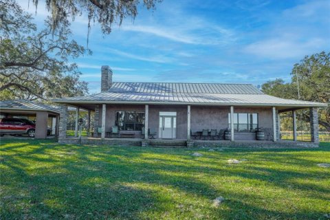 House in Haines City, Florida 3 bedrooms, 208.1 sq.m. № 288597 - photo 1
