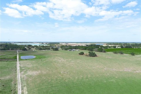 House in Haines City, Florida 3 bedrooms, 208.1 sq.m. № 288597 - photo 16