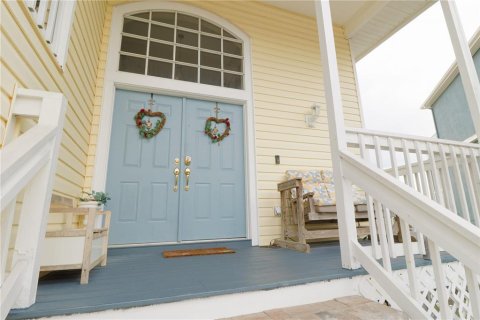 House in New Port Richey, Florida 5 bedrooms, 327.57 sq.m. № 2143003 - photo 3