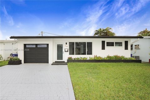 Дом в Санрайз, Флорида 2 спальни, 88.72м2 № 2002254