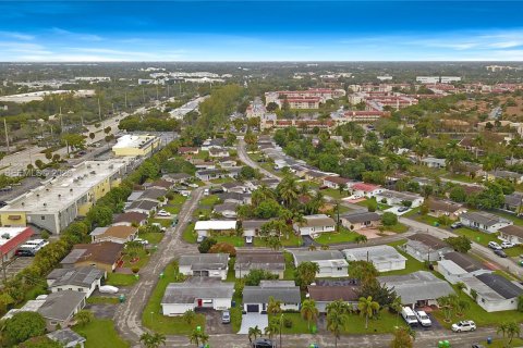Купить виллу или дом в Санрайз, Флорида 2 спальни, 88.72м2, № 2002254 - фото 27