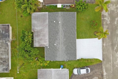 Купить виллу или дом в Санрайз, Флорида 2 спальни, 88.72м2, № 2002254 - фото 28