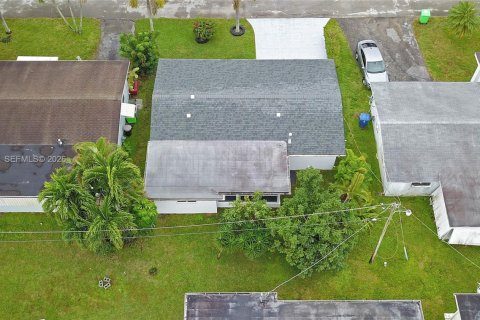 Купить виллу или дом в Санрайз, Флорида 2 спальни, 88.72м2, № 2002254 - фото 25