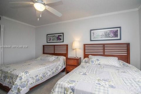 Copropriété à vendre à Hallandale Beach, Floride: 2 chambres, 130.06 m2 № 1999257 - photo 29