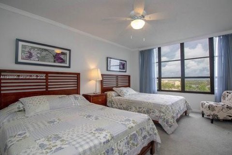Copropriété à vendre à Hallandale Beach, Floride: 2 chambres, 130.06 m2 № 1999257 - photo 30