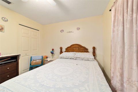 House in Ocala, Florida 3 bedrooms, 157.19 sq.m. № 1914805 - photo 24