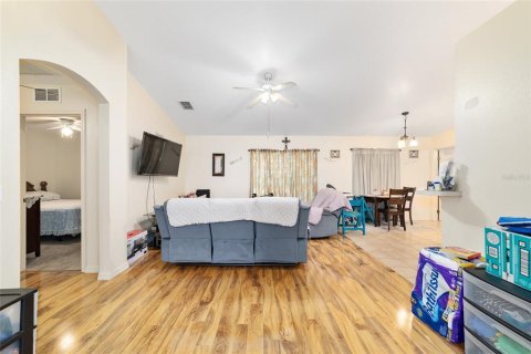 House in Ocala, Florida 3 bedrooms, 157.19 sq.m. № 1914805 - photo 12