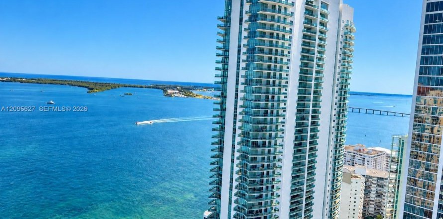 Condo à Miami, Floride, 1 chambre  № 2390158