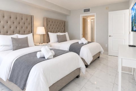 Copropriété à vendre à Miami, Floride: 1 chambre, 76.64 m2 № 2390158 - photo 14
