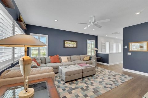 House in Lake Mary, Florida 3 bedrooms, 244.61 sq.m. № 1916986 - photo 18