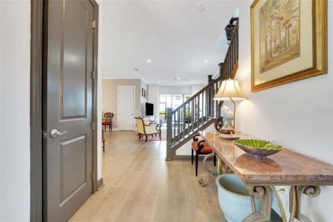 House in Lake Mary, Florida 3 bedrooms, 244.61 sq.m. № 1916986 - photo 5