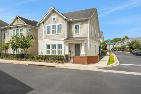 House in Lake Mary, Florida 3 bedrooms, 244.61 sq.m. № 1916986 - photo 2