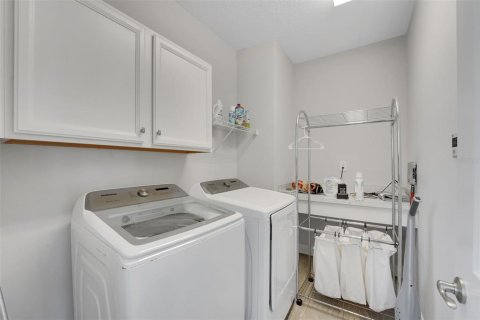 House in Lake Mary, Florida 3 bedrooms, 244.61 sq.m. № 1916986 - photo 28