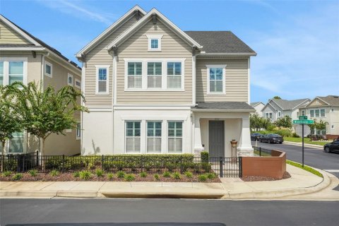 House in Lake Mary, Florida 3 bedrooms, 244.61 sq.m. № 1916986 - photo 1