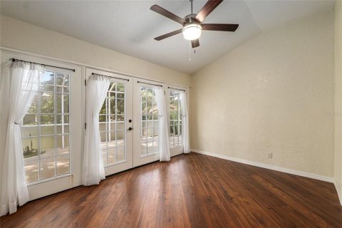 House in Lady Lake, Florida 3 bedrooms, 189.33 sq.m. № 2116162 - photo 12