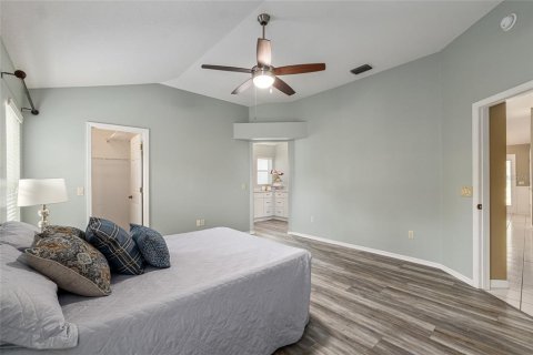House in Lady Lake, Florida 3 bedrooms, 189.33 sq.m. № 2116162 - photo 29