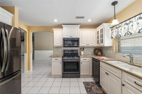 House in Lady Lake, Florida 3 bedrooms, 189.33 sq.m. № 2116162 - photo 22