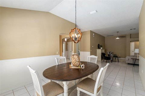 House in Lady Lake, Florida 3 bedrooms, 189.33 sq.m. № 2116162 - photo 16