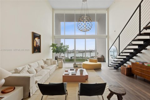 Condo in Miami, Florida, 2 bedrooms  № 2076346 - photo 26